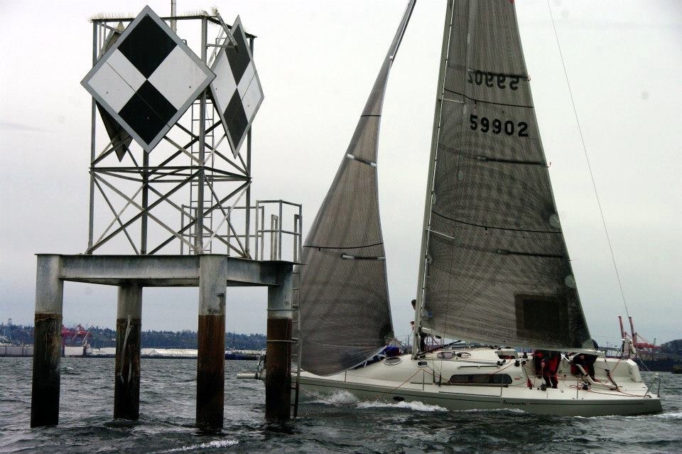 Terremoto in the 2013 Duwamish Head Race by Jan Anderson.